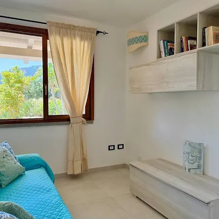 Su Lillu Elegante Con Giardino Сasa de vacaciones